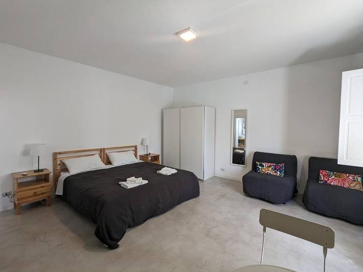 Chambre d’hôte pour 3 personnes, avec piscine ainsi que jardin et vue à Bari - 3