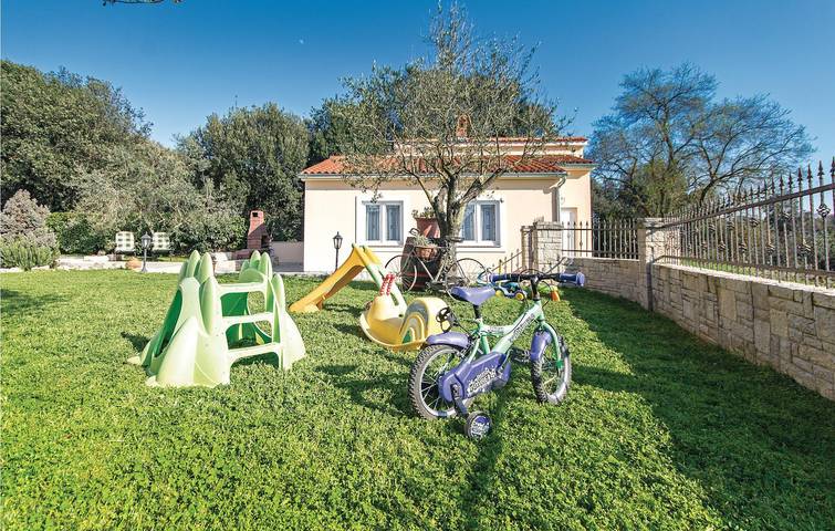 Ferienhaus für 3 Personen, mit Terrasse in Pula - 2