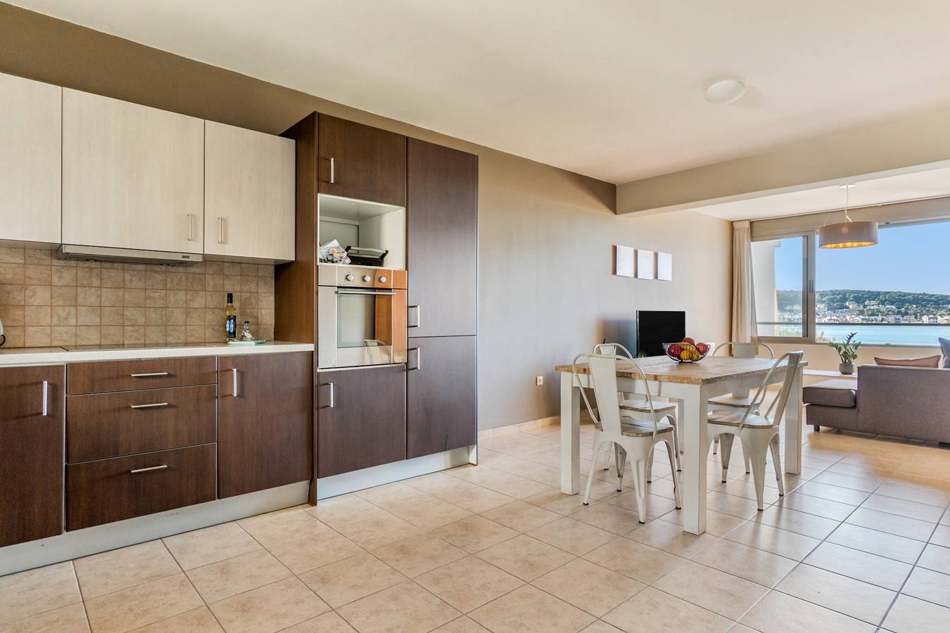 Apartamento entero, Gliving365 Apartamento con una gran vista a la ciudad. in Cefalonia