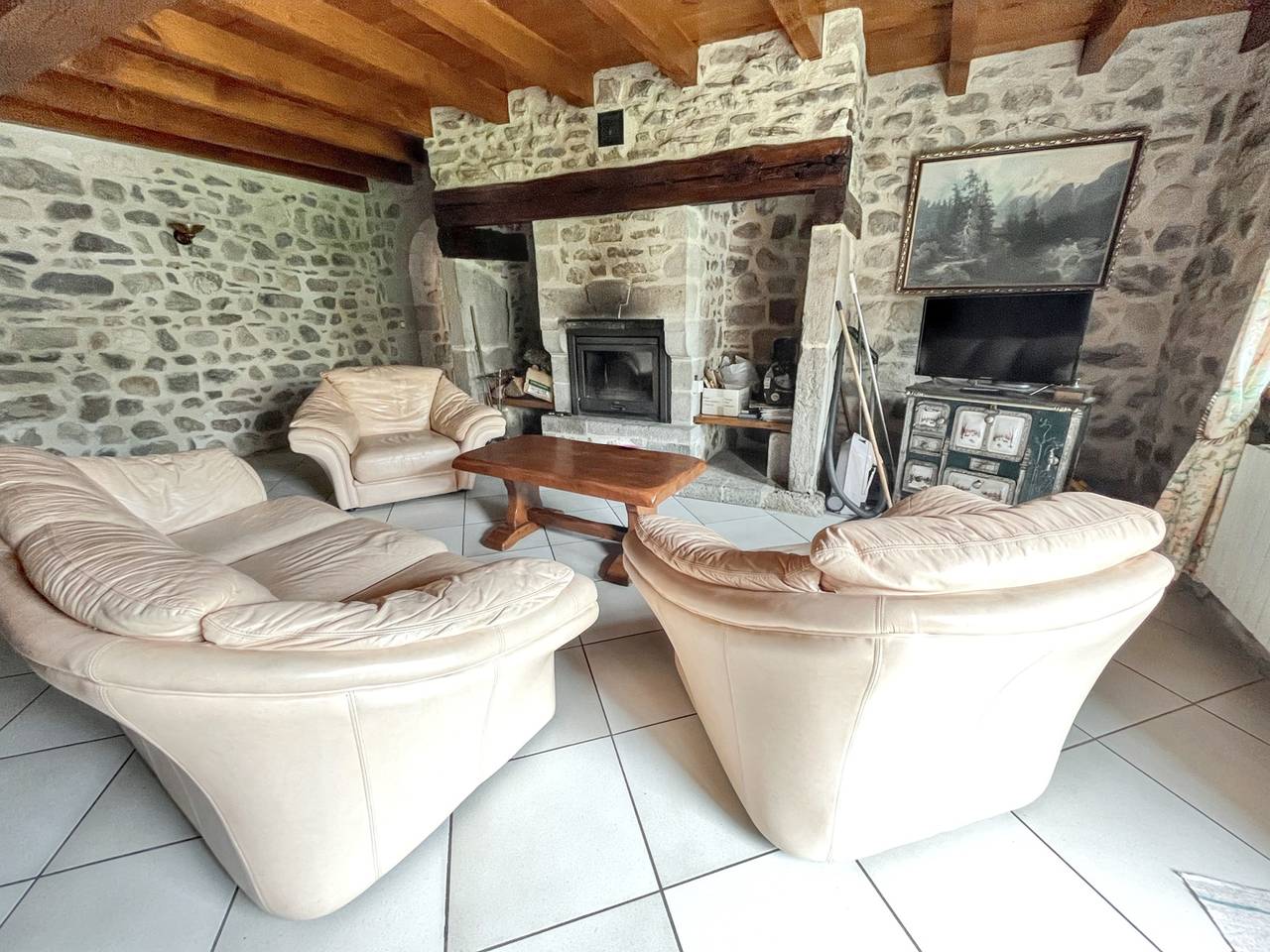 Maison cosy à Lanobre + Jardin in Lanobre, Parc naturel régional des Volcans d'Auvergne