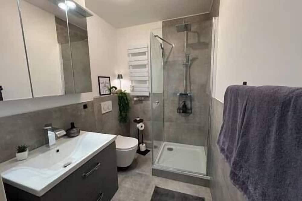 Ganze Wohnung, W&D living - Kleines Italien mit Parkpl. & Balkon in Celle, Aller-Leine-Tal