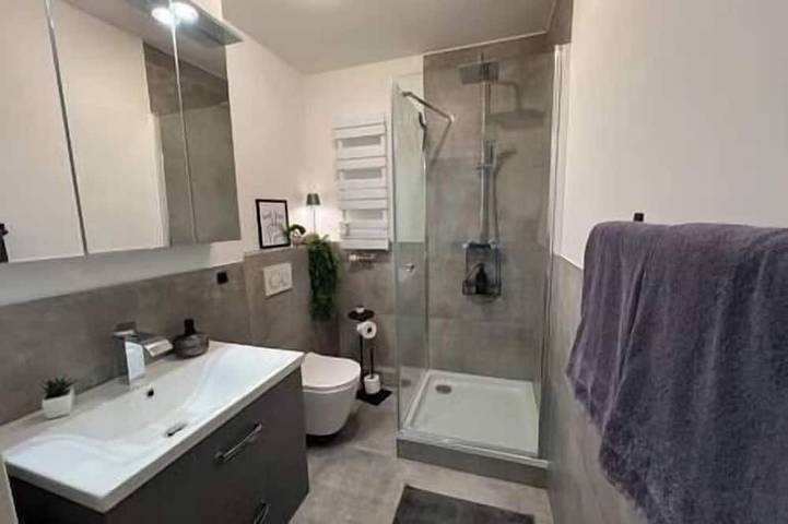 Ganze Wohnung, W&D living - Kleines Italien mit Parkpl. & Balkon in Celle, Aller-Leine-Tal