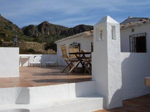 Alojamiento y desayuno para 11 personas, con Terraza y Jardín en Bédar - 3