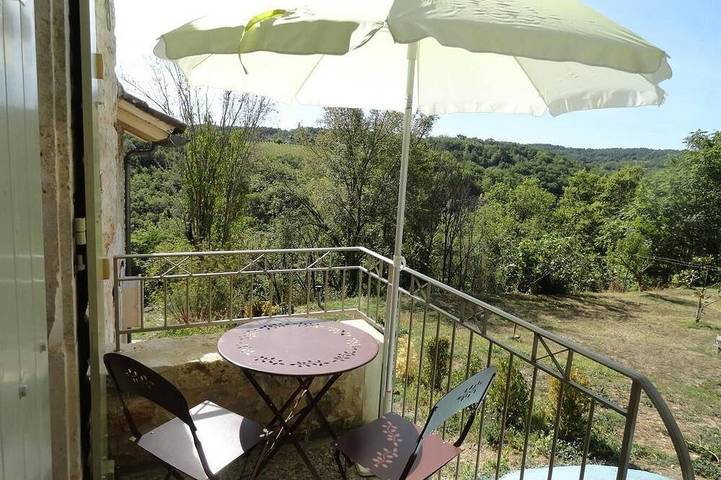 Location de vacances pour 3 personnes, avec Jardin à Bélaye