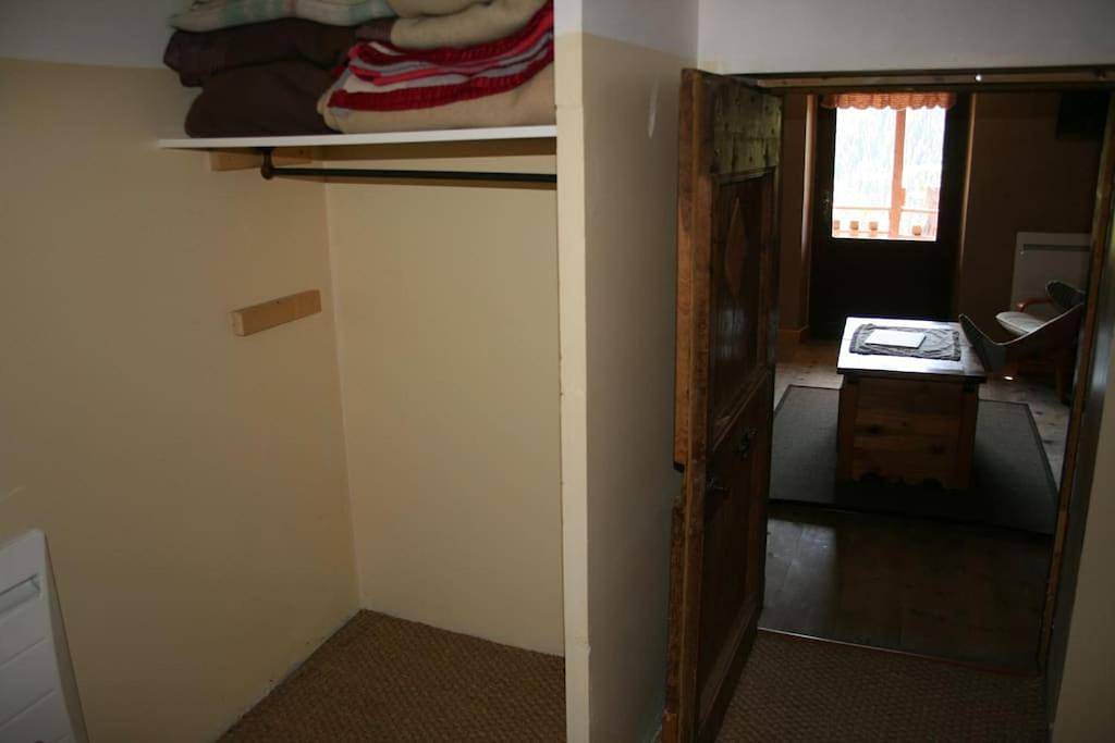 Chalet avec vue sur le fort de Château Queyras in Château-Ville-Vieille, Queyras