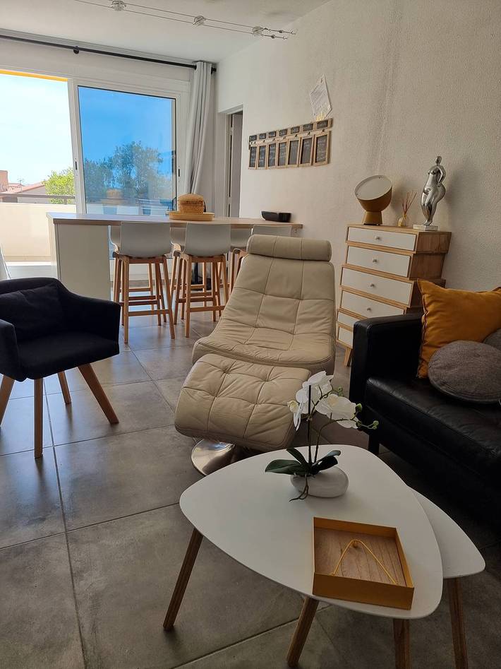 Gîte pour 5 personnes, avec terrasse dans Plage Lydia - 4