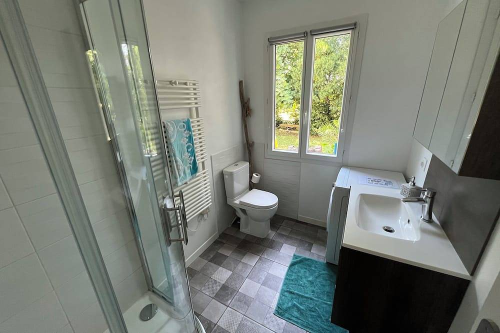 \"Aux Prés des Lones\"® maison petite Camargue, clim, piscine, idéalement située in Aubord, Côte méditerranéenne (France)