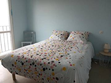 Gîte pour 4 personnes, avec jardin à Couhé