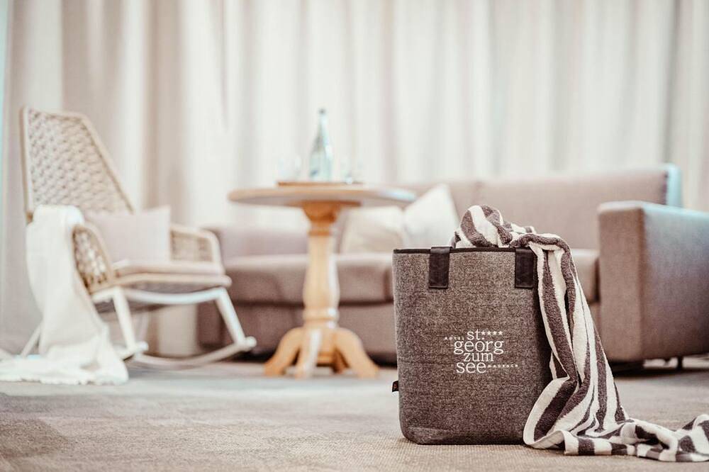 Doppelzimmer Bergseite ab 3 Nächte o. Verpflegung - Hotel St. Georg zum See in Maurach, Eben am Achensee