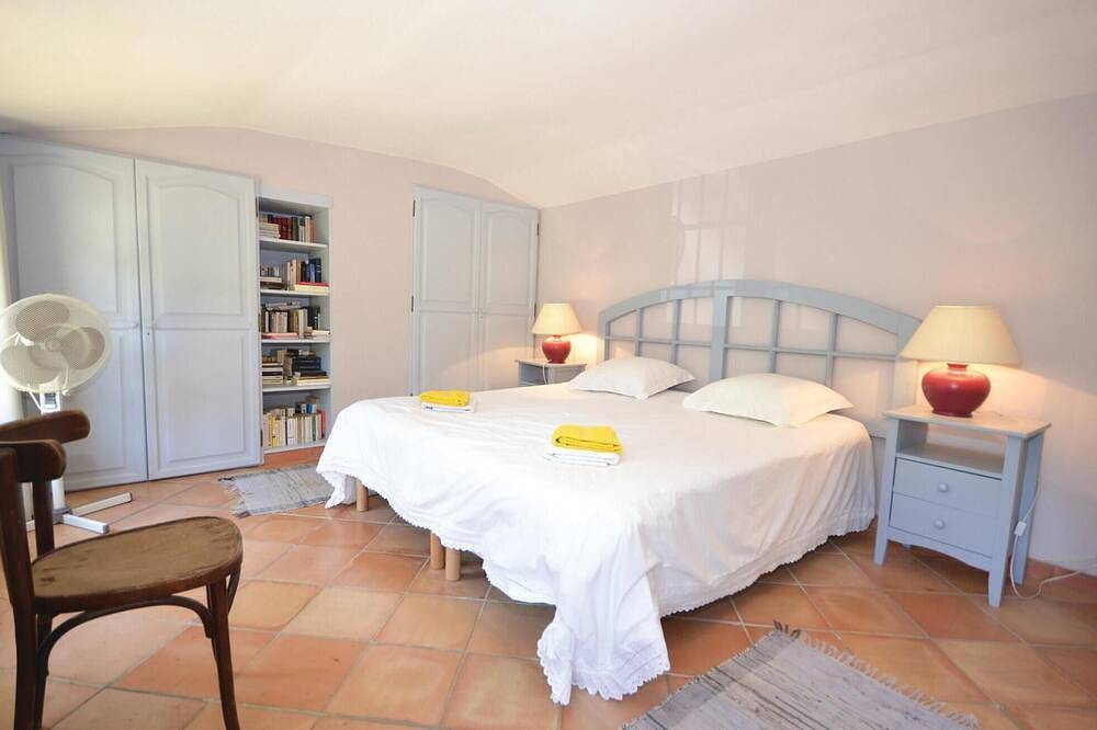 Acogedora casa en St Quentin La Poterie in Saint-Quentin-la-Poterie, Region de Nimes