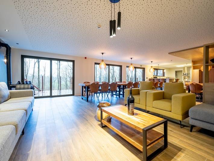 Location de vacances pour 24 personnes, avec jardin ainsi que sauna et terrasse, adapté aux familles dans Odeigne - 3