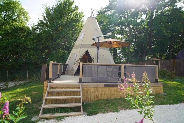 Camping para 4 personas, con jardín y jacuzzi - 1