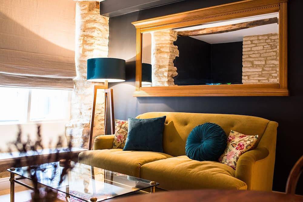 Cotswold Place - Central, historic and beautiful 2/3 terraced house in Cirencester, Gloucestershire