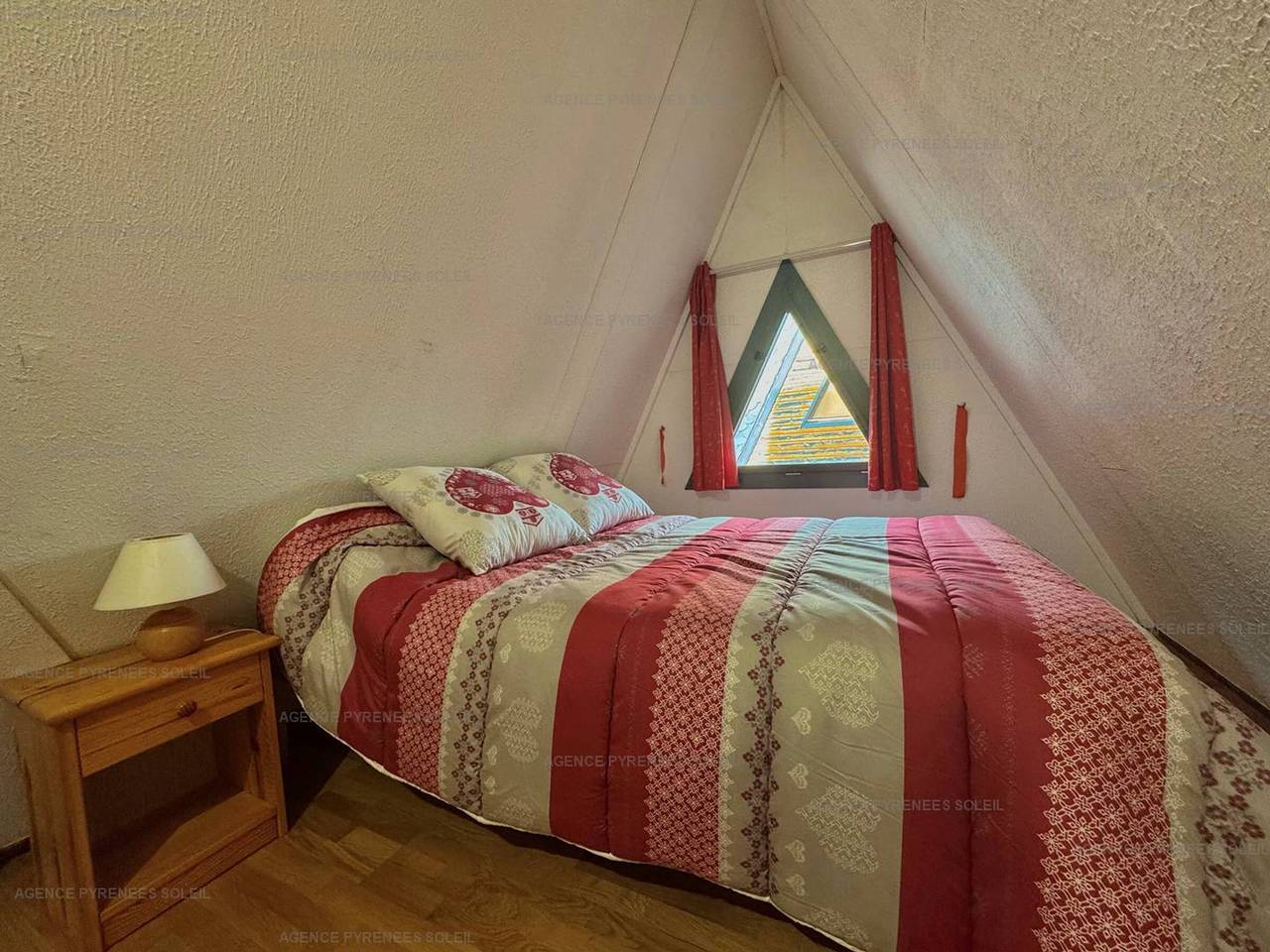 Chalet for 6 with balcony and parking in Les Angles in Les Angles, Parc naturel régional des Pyrénées catalanes