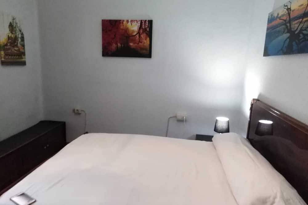 Appartamento intero, Habitación Privada, en Apartamento Compartido, San Fermin Toros Pamplona in Pamplona, Provincia di Navarra