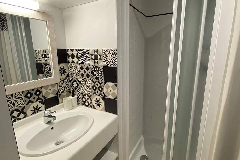 Entire apartment, Cosy, bright studio 5 minutes from the beach in Aytré, La Rochelle region