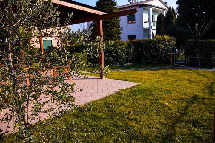Ferienhaus für 12 Personen, mit Balkon und Terrasse sowie Garten und Ausblick in Venetien - 4