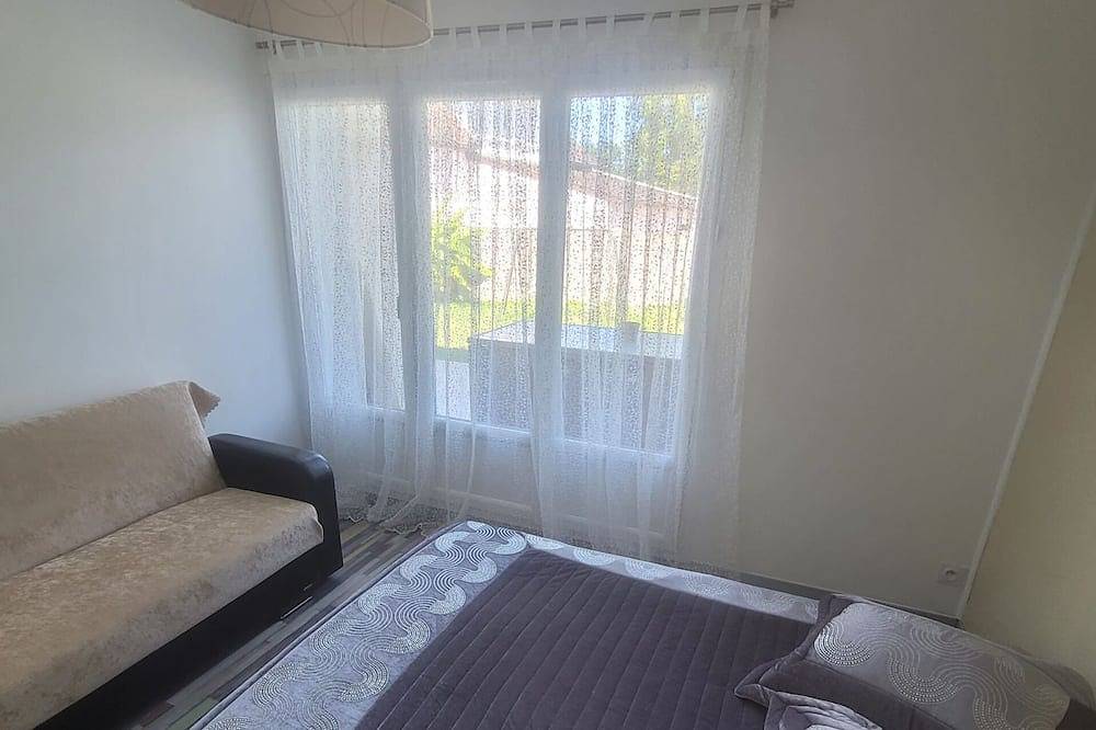 Appartement entier, Appartement au Rez de chaussée d’une maison familiale dans un quartier calme in Vierzon, Région de Vierzon