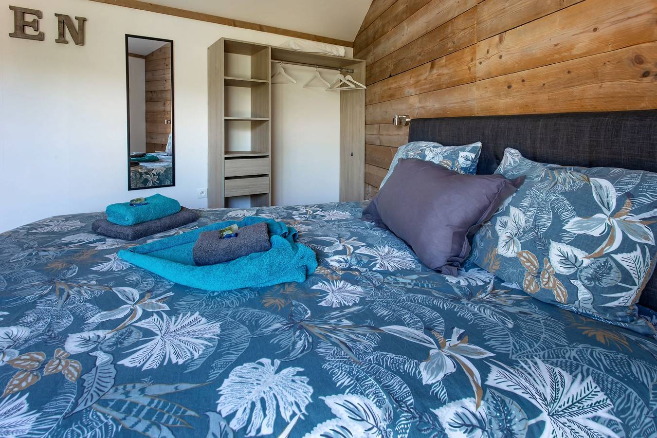 Bed & Breakfast 'La Charente-Chambre Naturiste' mit Gemeinschaftspool, Wlan & Klimaanlage in Blanzaguet-Saint-Cybard, Charente