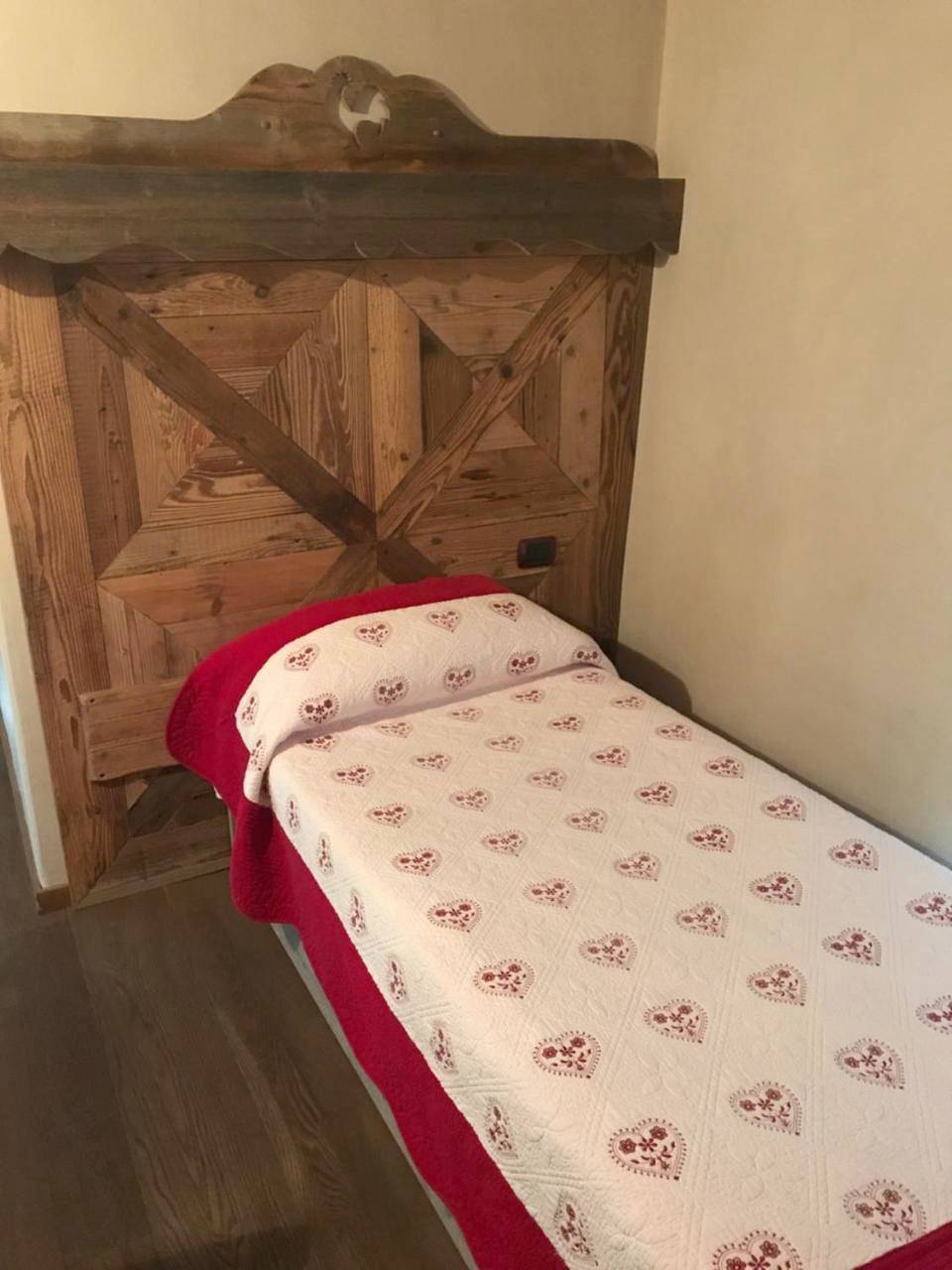 La Meizon de Sara in Aoste, Alpes valaisannes