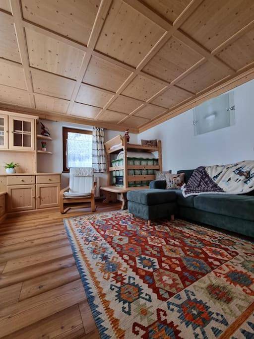 Gîte pour 6 personnes, avec Balcon ainsi que Terrasse et Vue dans Varena