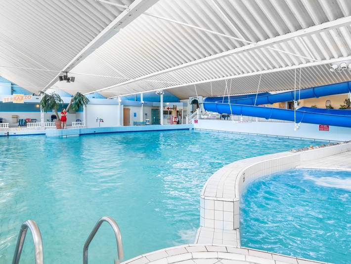 Bungalow für 6 Personen, mit Garten und Sauna sowie Balkon und Pool, kinderfreundlich in Kamperland