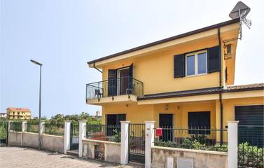 Gîte pour 6 personnes, avec jardin, animaux acceptés à Melito di Porto Salvo