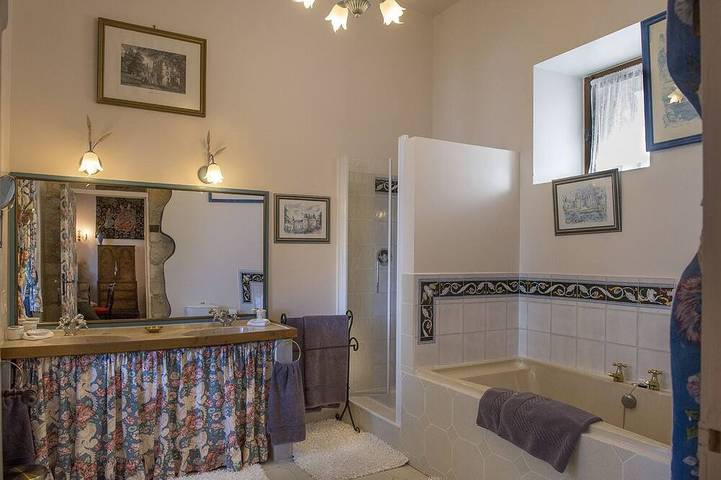 Gîte pour 21 personnes, avec jardin et terrasse à Saint-Eutrope-de-Born - 3