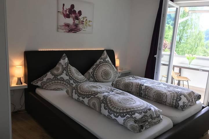 Ferienwohnung für 10 Personen, mit Sauna und Garten sowie Whirlpool in Kleines Wiesental - 2