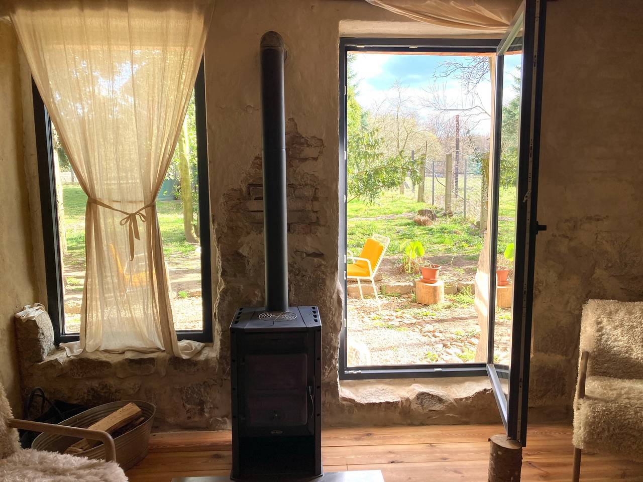Ganze Wohnung, "Hühnerstudio - Schlamau19" - Studio mit eigener Terrasse und Garten in Wiesenburg/ Mark, Fläming