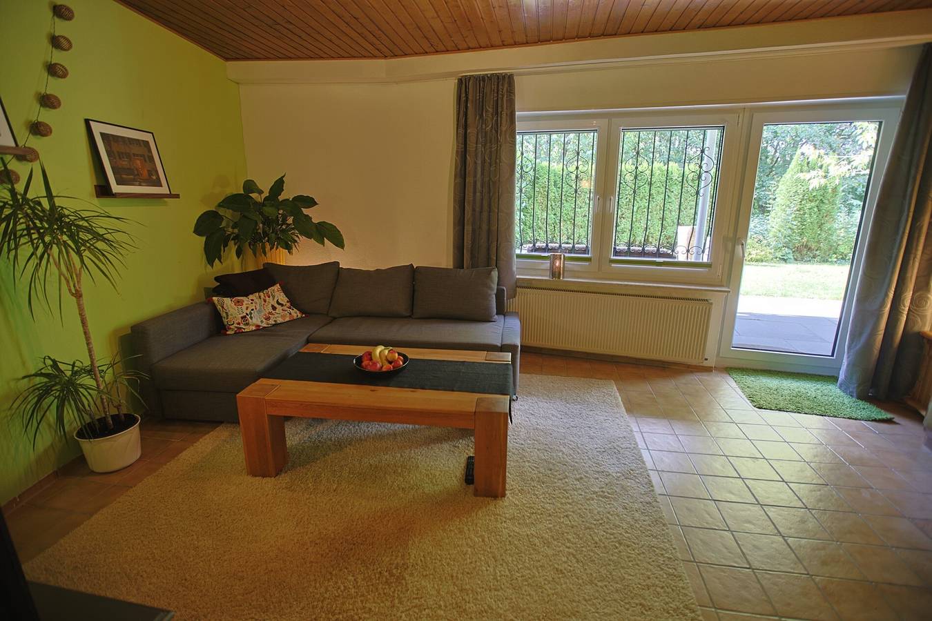 Apartamento entero, Apartamento 'Taunuslodge' con terraza privada, jardín y Wi-Fi in Neu-Anspach, Hochtaunuskreis