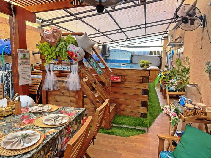 Appartement de vacances pour 5 personnes, avec jacuzzi ainsi que piscine et jardin