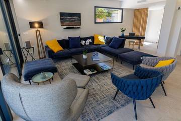 Villa für 16 Personen in La Madrague, Hyeres, Bild 2