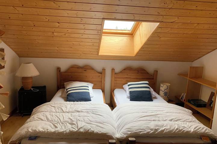 Gîte pour 6 personnes, avec terrasse à Les Grangettes - 3