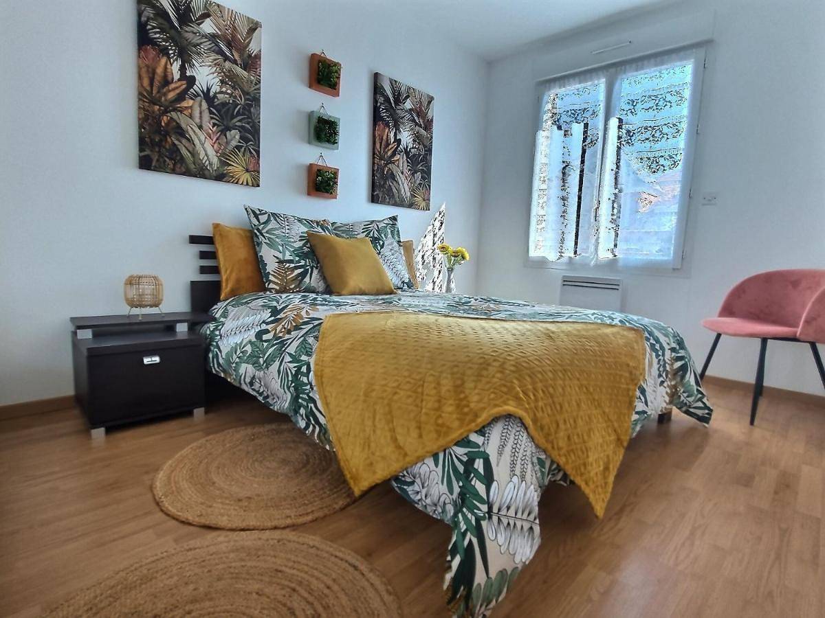 Appartement entier, Le Conti Proche Roissy - Astérix- Gare in Le Plessis-Belleville, Oise