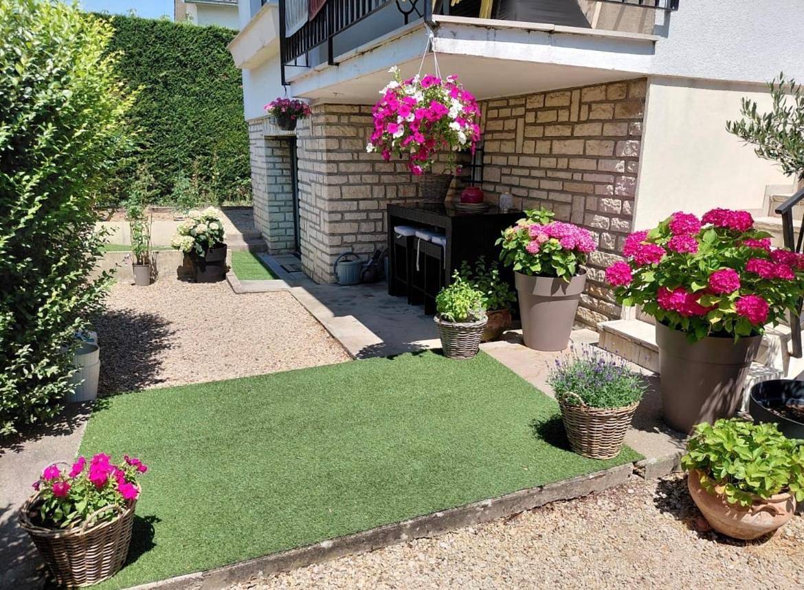 Appartement entier, Appartement entrée indépendante dans maison in Fontaine-lès-Dijon, Région de Dijon