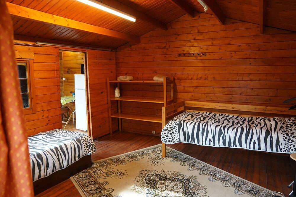 3 Chalets dans pinède provençale in Crillon-le-Brave, Parc naturel régional du Mont-Ventoux
