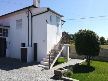 Gîte pour 5 personnes, avec jardin et vue, animaux acceptés dans Santo Tirso