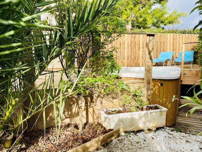 Gîte pour 4 personnes, avec jacuzzi ainsi que terrasse et jardin, animaux acceptés à Gruissan - 3