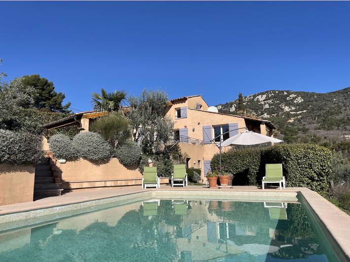 Gîte pour 6 personnes, avec piscine à Bargemon - 2