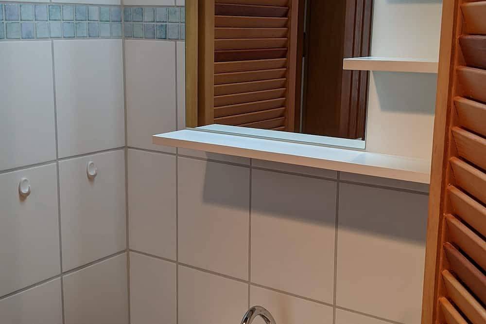 Ferienhaus  mit eigenem Garten, großer Terrasse und Gartenhaus mit Veranda in Pommoissel, Nahrendorf