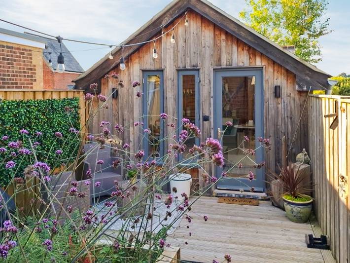 Log cabin for 2 people, with Garden on the Isle of Wight