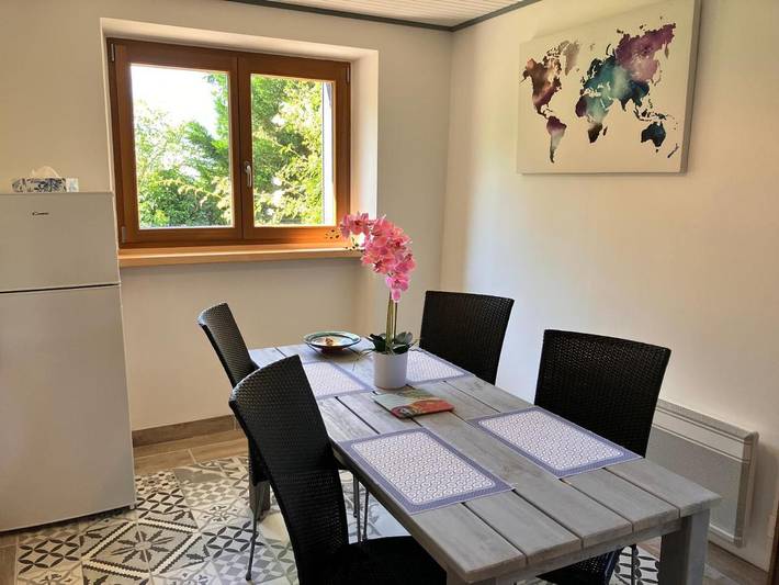 Gîte pour 4 personnes, avec jardin et vue dans Valserhône - 4