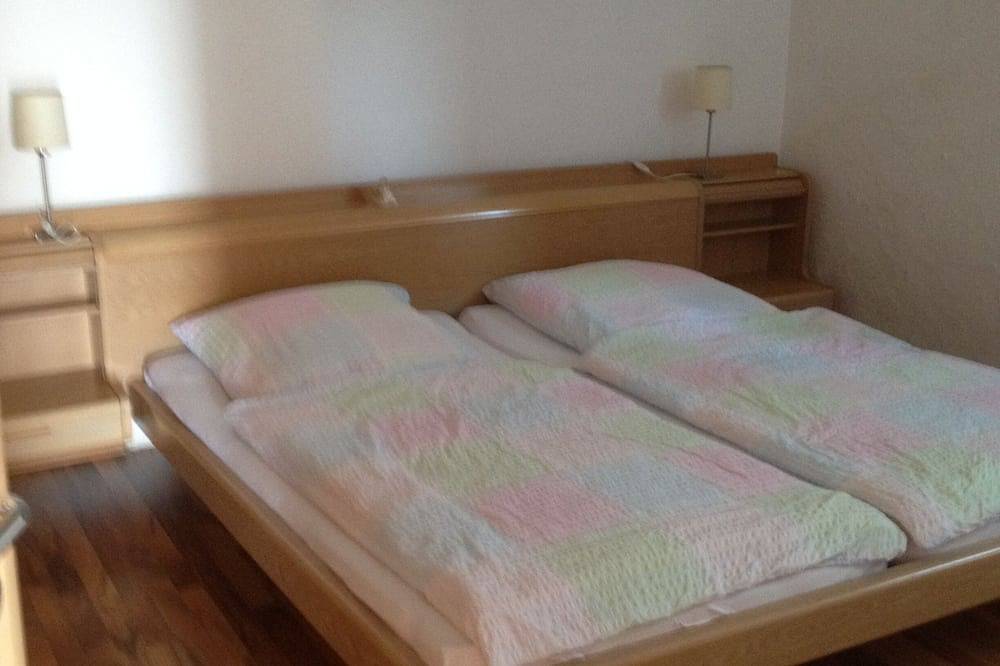 Ganze Wohnung, 2 schöne Fewo (+ Nr. 2731295) in Höhenlage des Ruwertals am Stadtrand von Trier. in Mertesdorf, Moseleifel