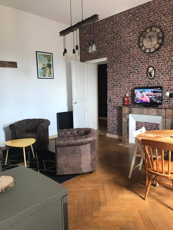 Appartement entier, Two-Bedroom Apartment in Meslay-du-Maine, Mayenne