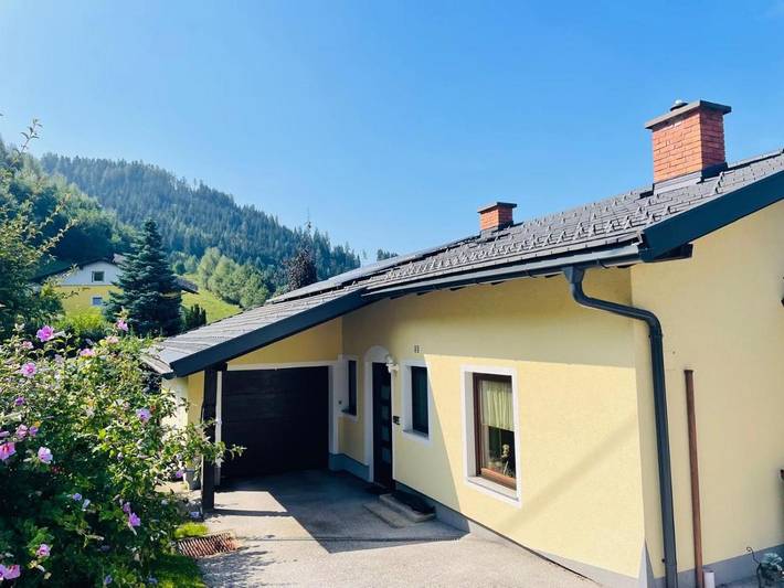 Ferienwohnung für 3 Personen, mit Garten und Ausblick