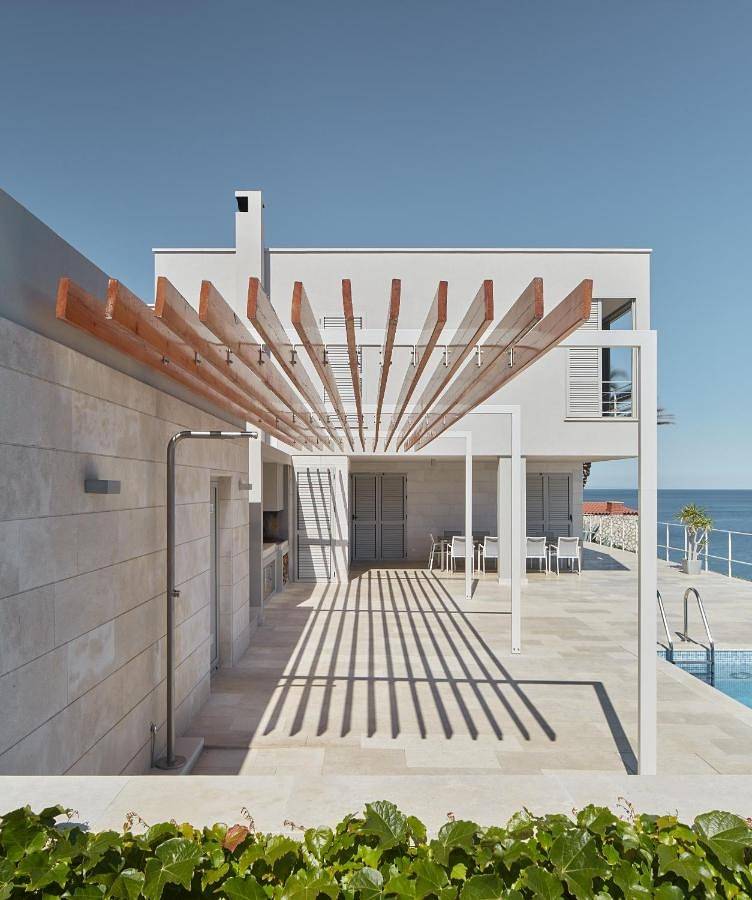 Villa - Beach Front in Rukavac, Split-Dalmatien