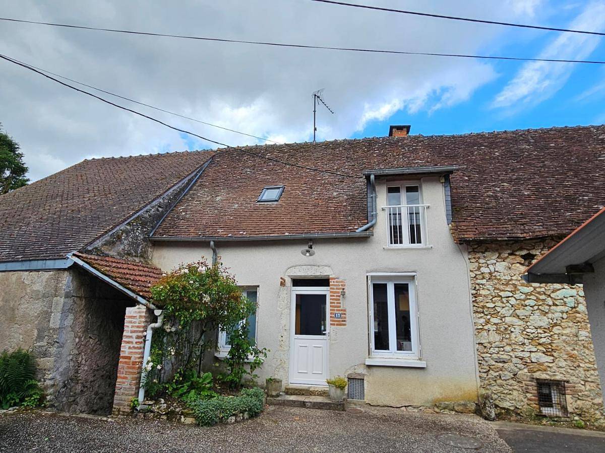 Two-Bedroom House in Vineuil, Région de Blois