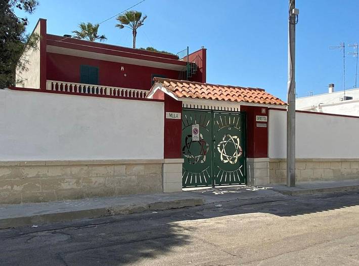 Chambre d’hôte pour 2 personnes, avec Balcon ainsi que Jardin et Bassin pour enfant à Torre Dell'orso
