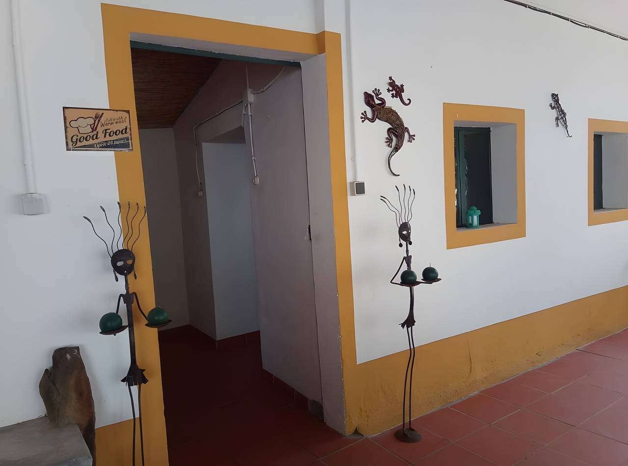 Apartamento inteiro, Apartamento 'Amoreira' com Vista para o Lago, Wi-Fi e Ar Condicionado in Corte do Pinto, Mina de São Domingos